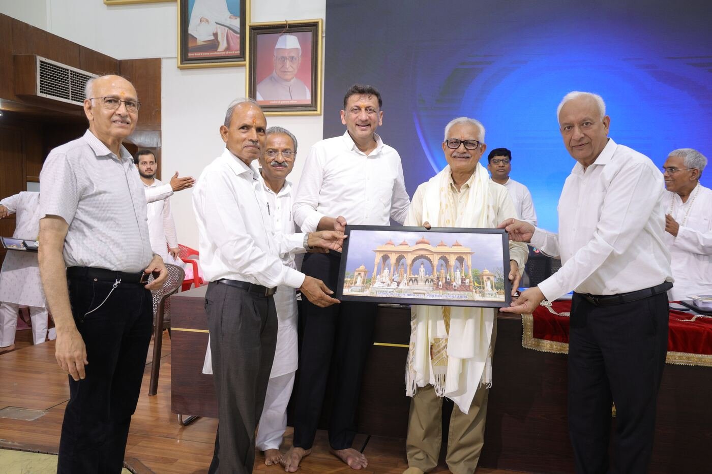 Felicitation of distinguished guests